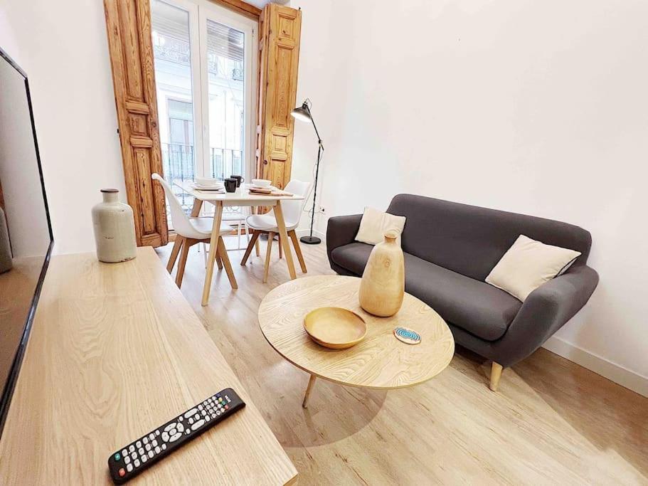 Apartamento Privado De Diseno En Pleno Centro - Atocha Appartamento Madrid Esterno foto